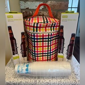 NEW - Bando Super Chill Cooler Bag, 2 Picnic Stix Glass Bottle Holders
